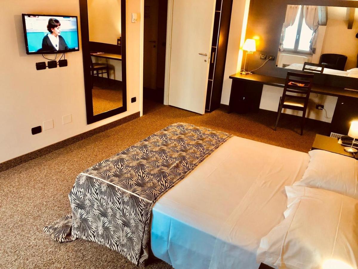 Hotel Malpensa Inn Aereoporto Tornavento  Extérieur photo