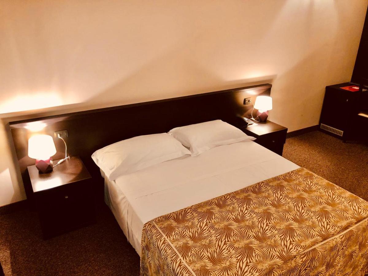 Hotel Malpensa Inn Aereoporto Tornavento  Extérieur photo