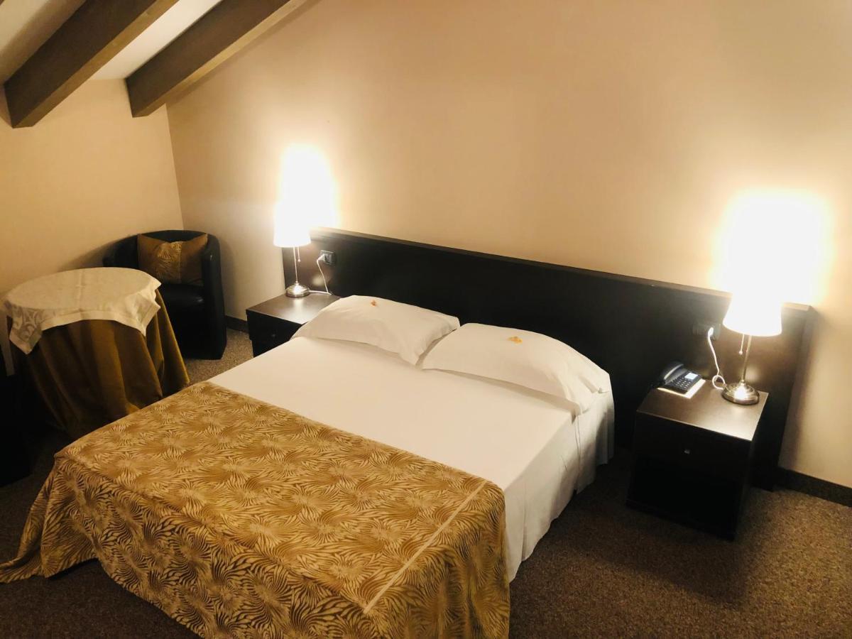 Hotel Malpensa Inn Aereoporto Tornavento  Extérieur photo