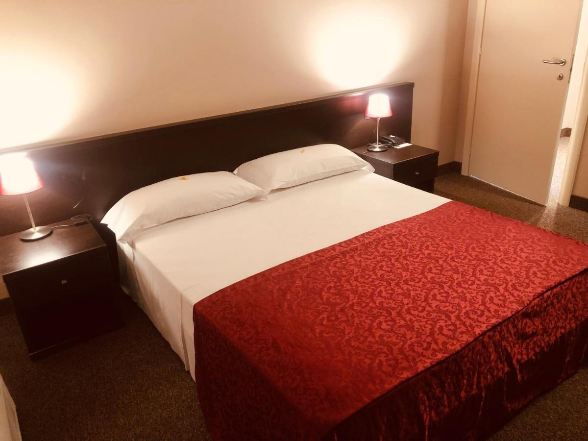 Hotel Malpensa Inn Aereoporto Tornavento  Extérieur photo